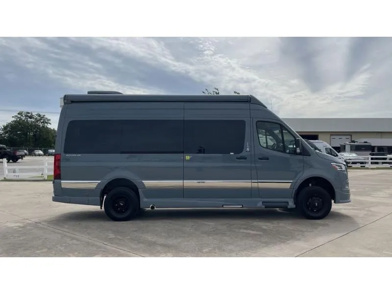 2027 Grech RV Vacanza-ion 22 AWD New    22 AWD TOUR - Photo 4