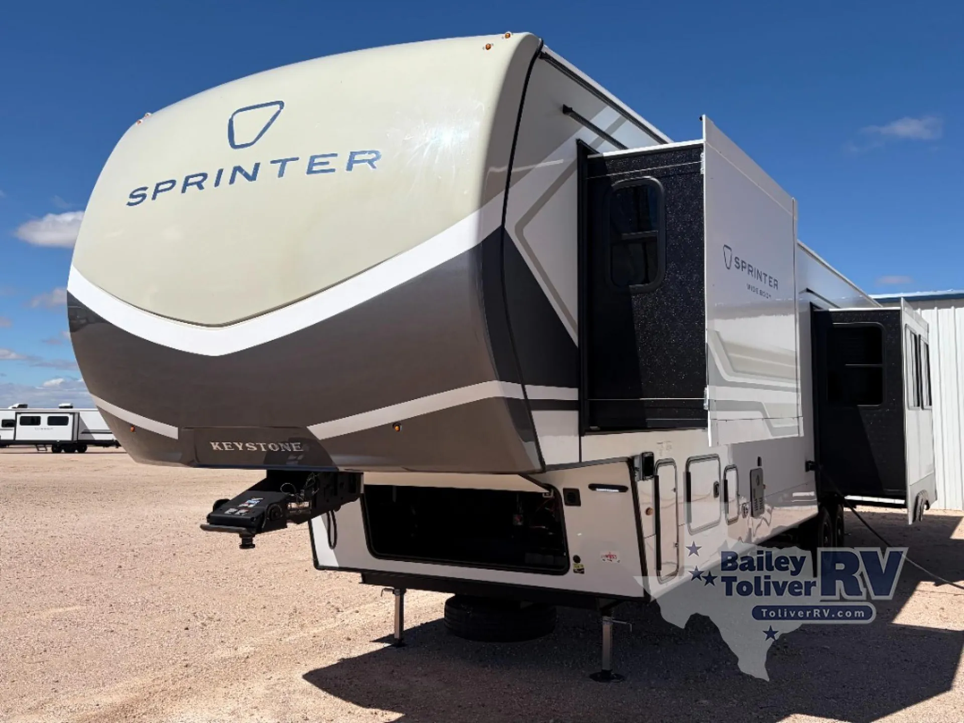 2027 Keystone Sprinter 3910RLQ - Photo 2