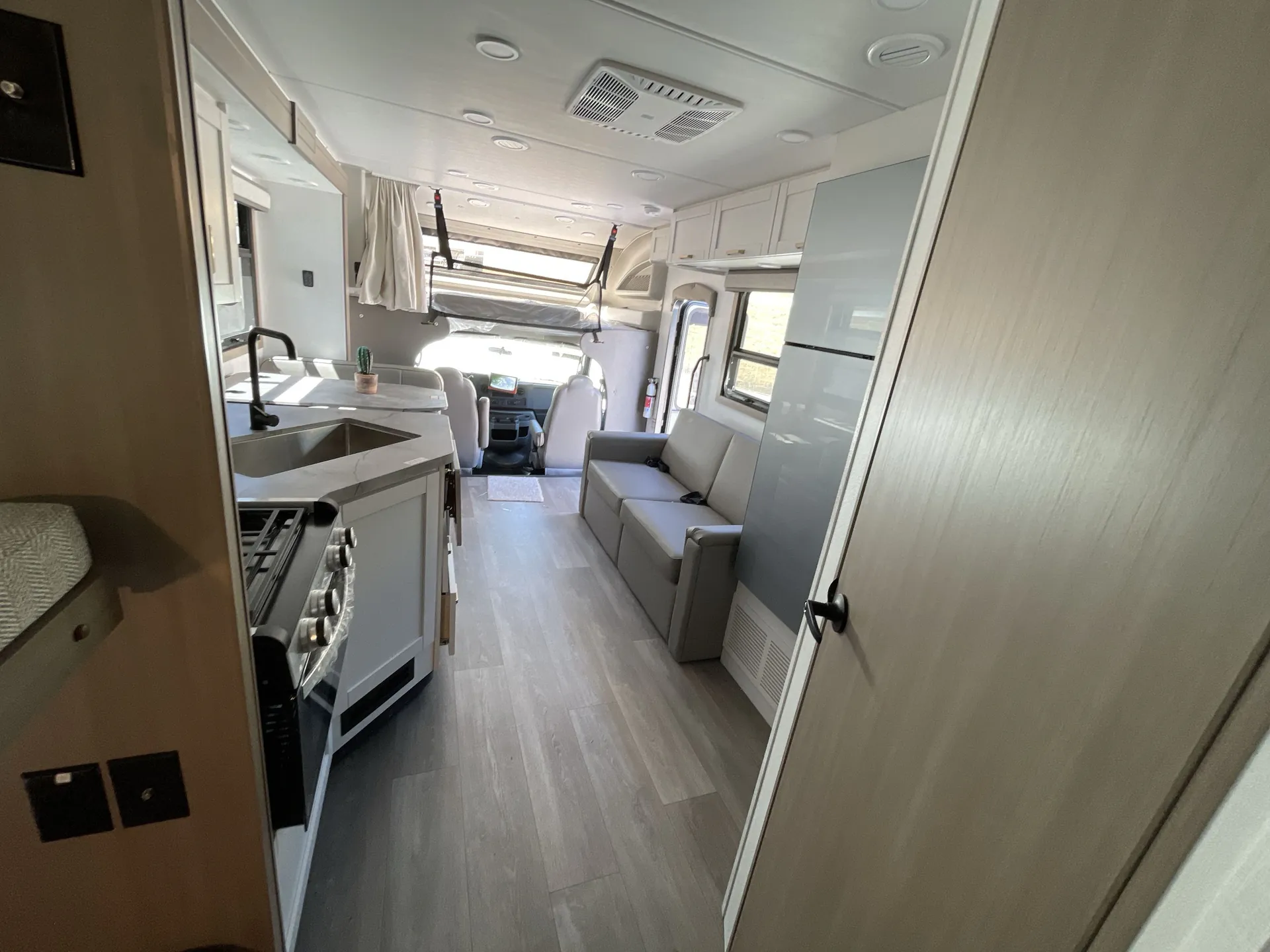 2027 Jayco Greyhawk 31F — living area main