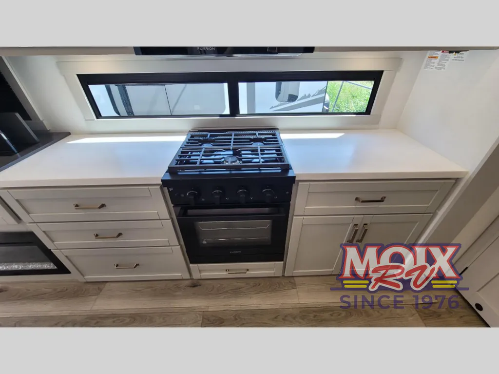 2025 Brinkley Model Z 3400, Photos photo 4