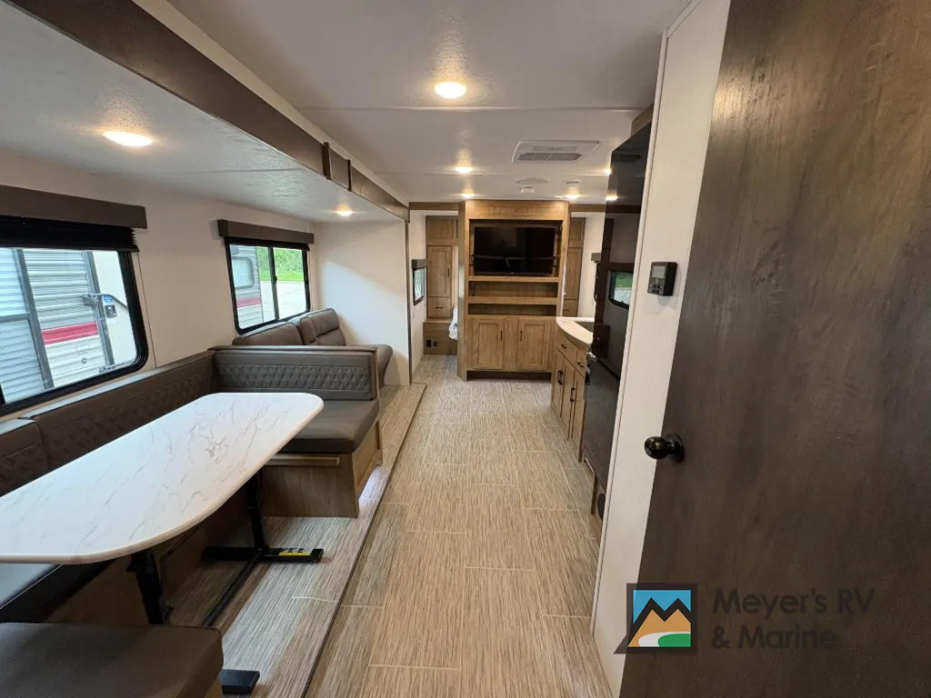 2025 Coachmen Freedom Express Select 29SE, Photos photo 12