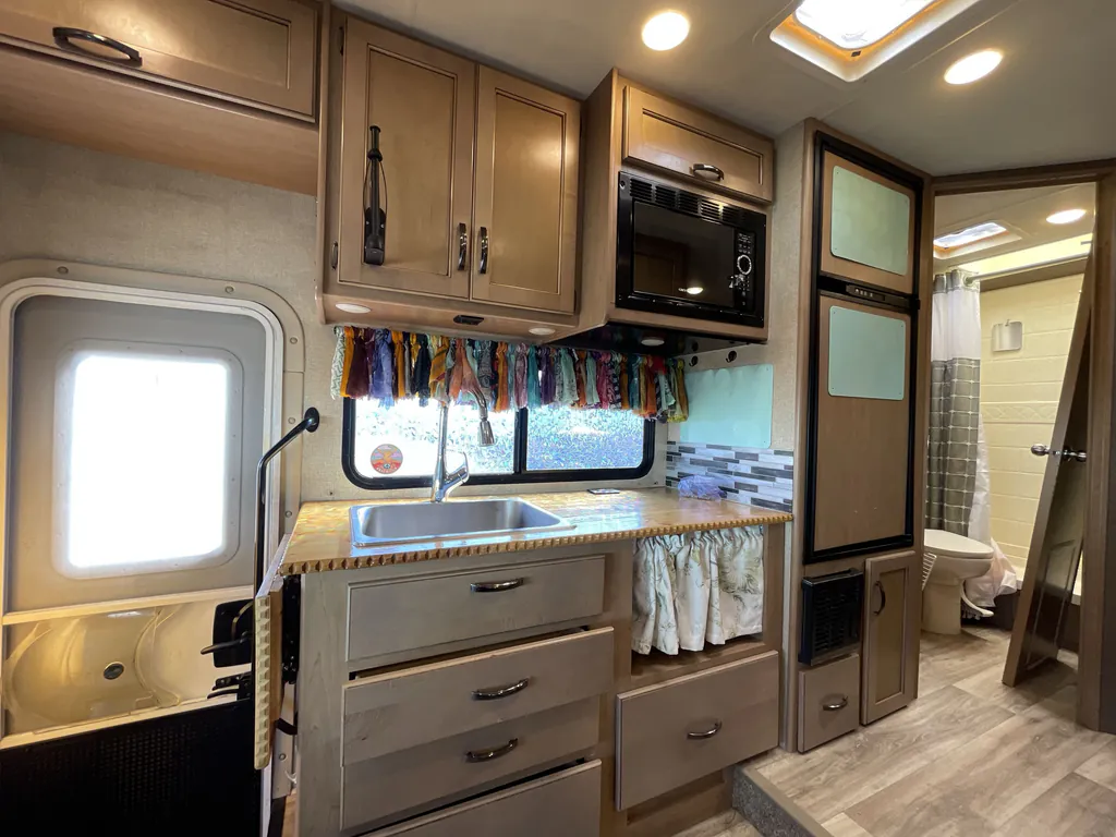 2019 Thor Motor Coach Freedom Elite 22FE, Photos photo 8