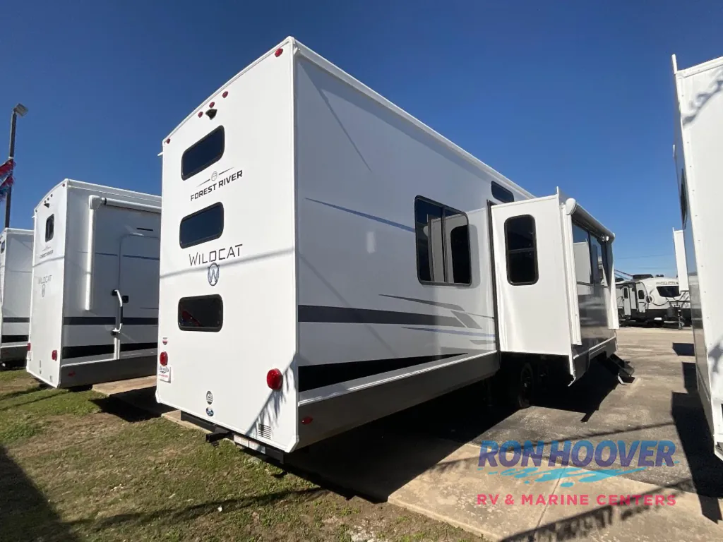 2026 Forest River Wildcat 34CRIB, Photos photo 18
