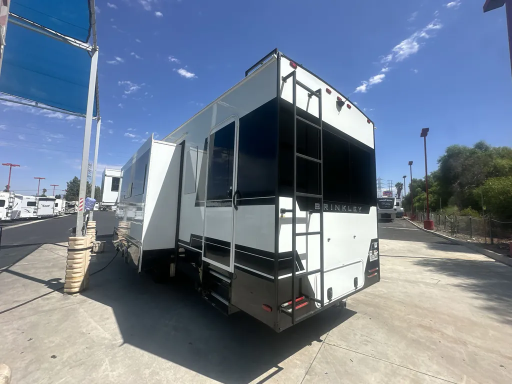 2025 Brinkley Model Z 3515, Photos photo 5