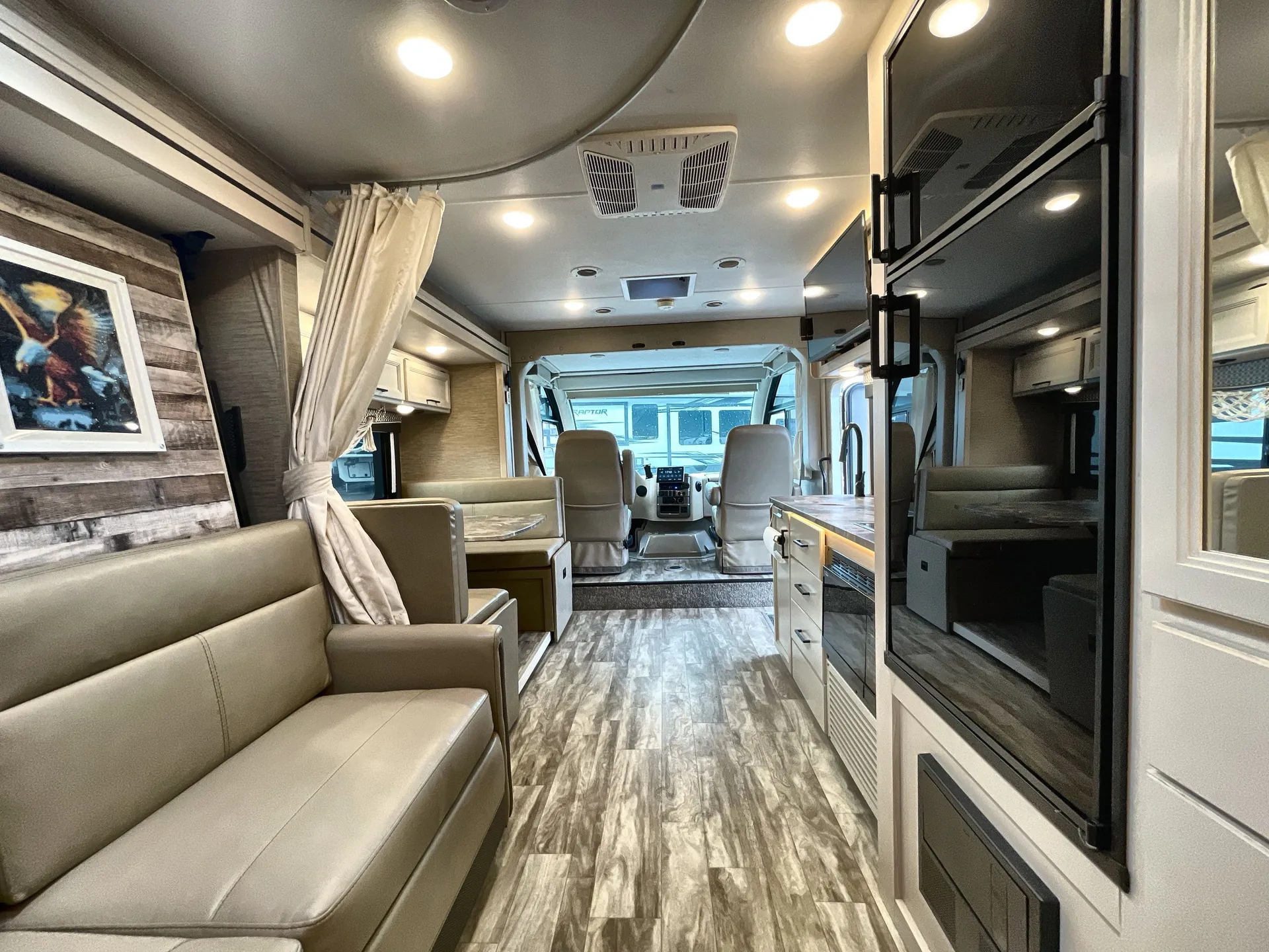 2023 Thor Motor Coach Axis 24.4 - Photo 4