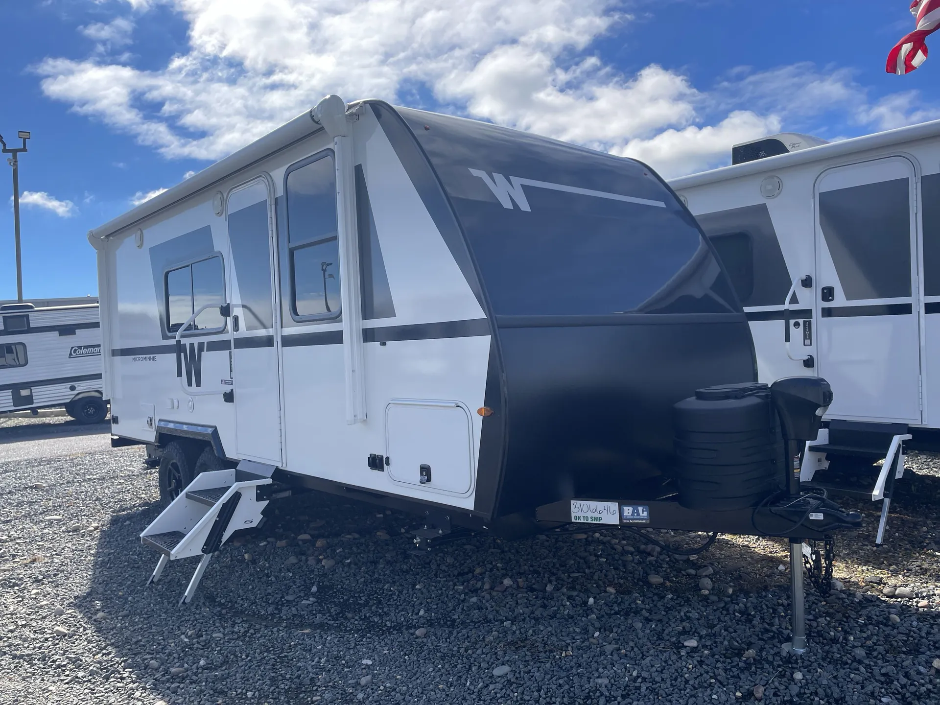 2027 Winnebago Micro Minnie 2108DS