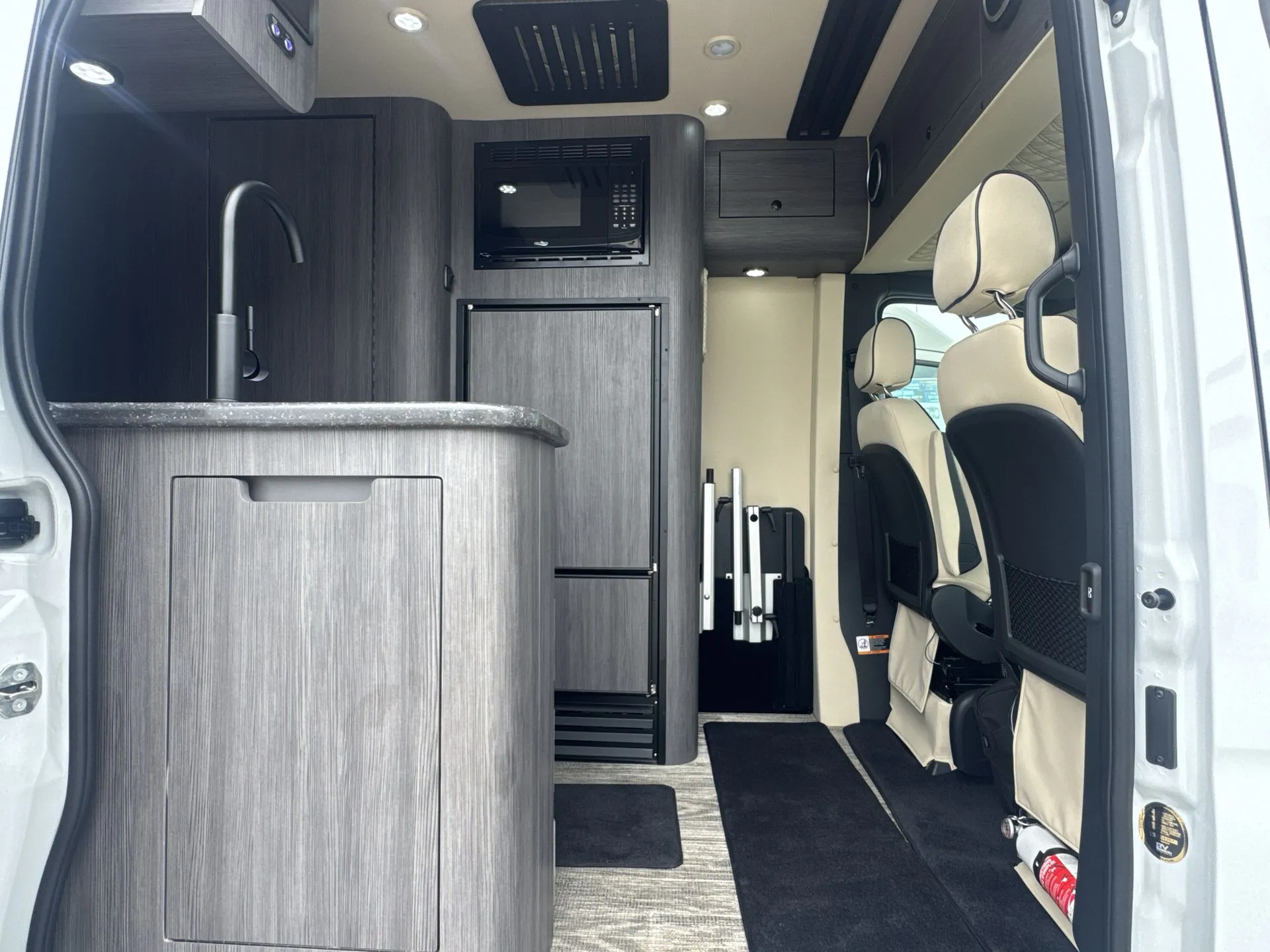 2025 OGV Luxury Coach V-RV 5RLA - Photo 4