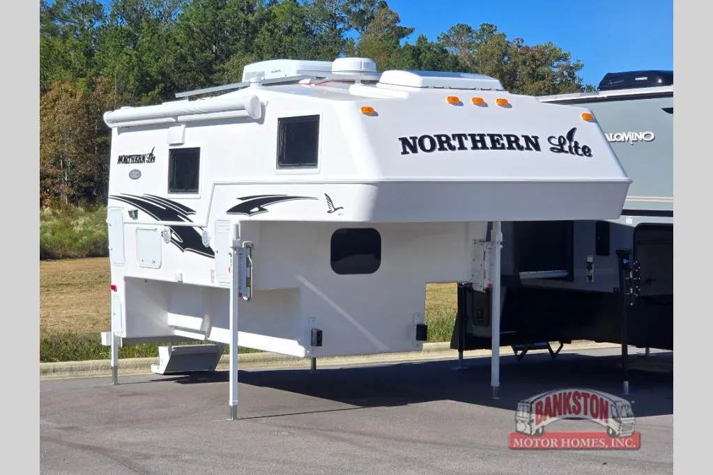 2026 Northern Lite Limited Edition 9-6LEWB - Main photo