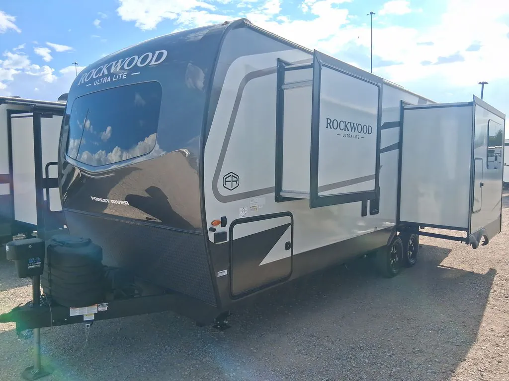 2027 Forest River Rockwood Ultra Lite 2618RD - Photo 3