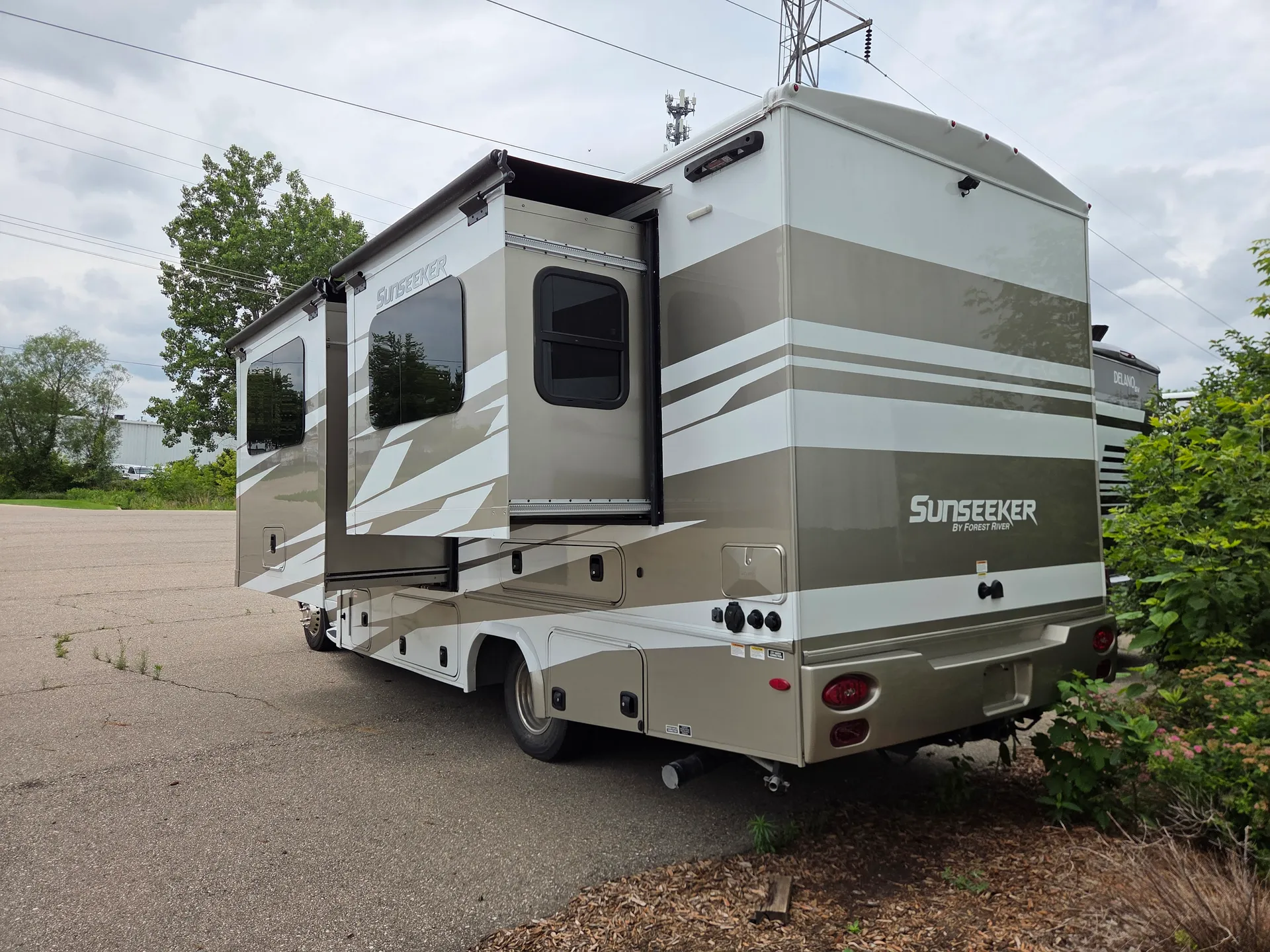 2025 Forest River Sunseeker MBS 2400BDS - Photo 3