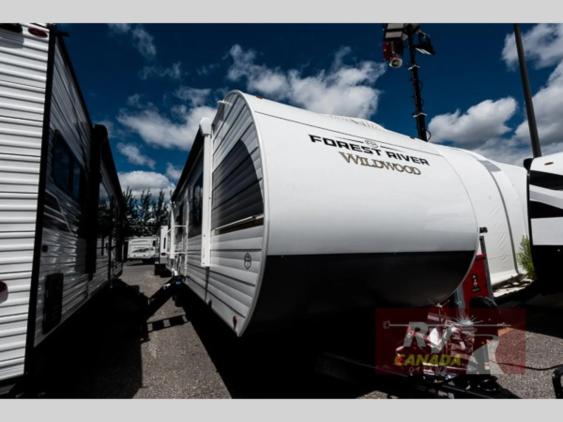 2026 Forest River Wildwood 33TS dealer photo 1 from RV Canada Ottawa