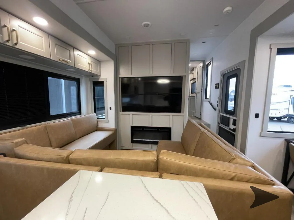 2026 Brinkley Model G 3950, Photos photo 31