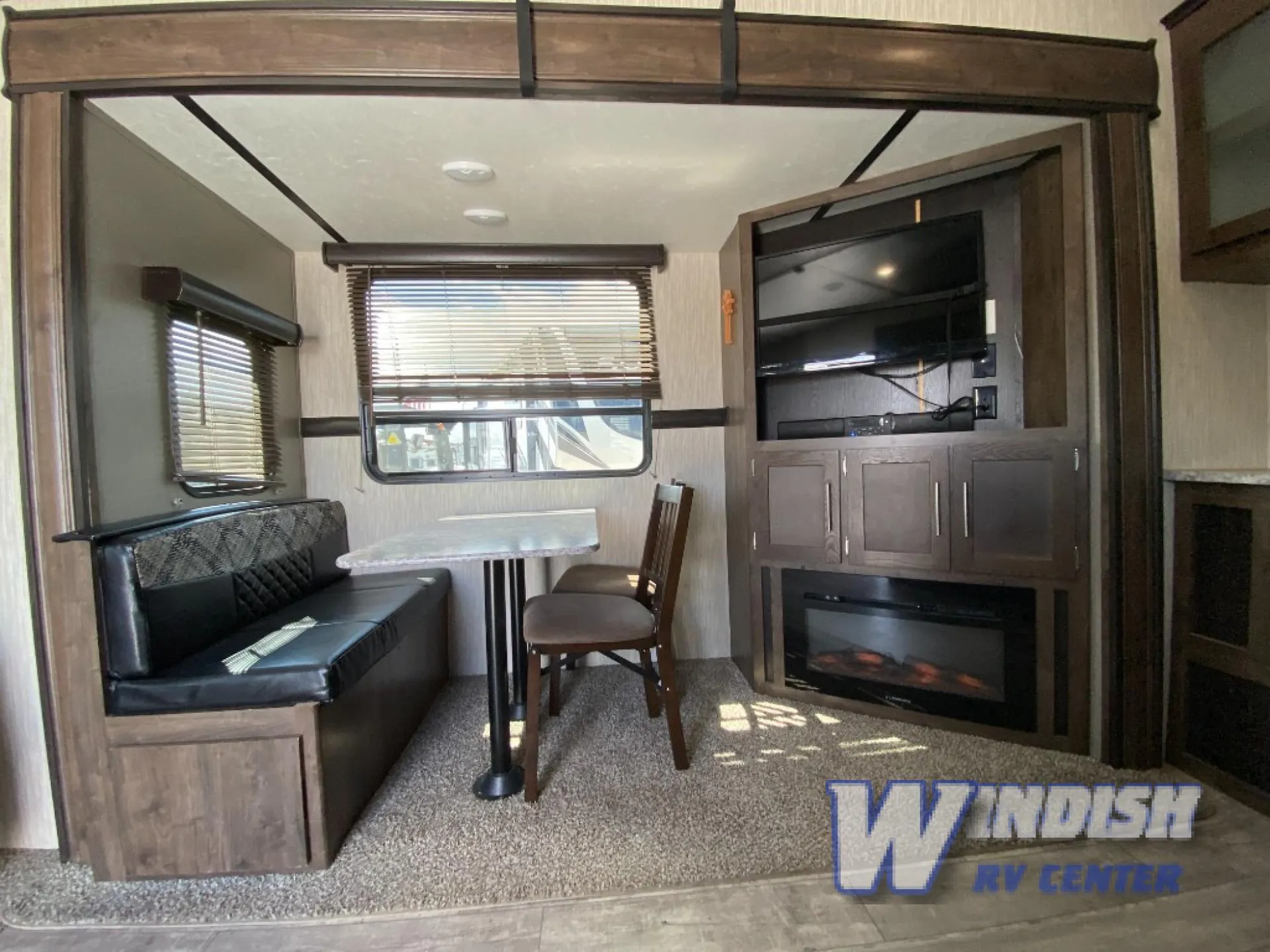 2020 CrossRoads Volante 240RL - Photo 3