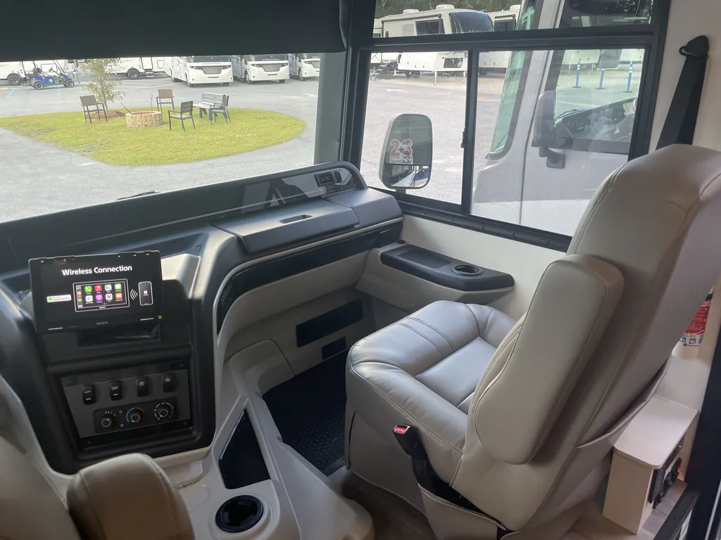 2027 Entegra Coach Vision XL 36C, Photos photo 25