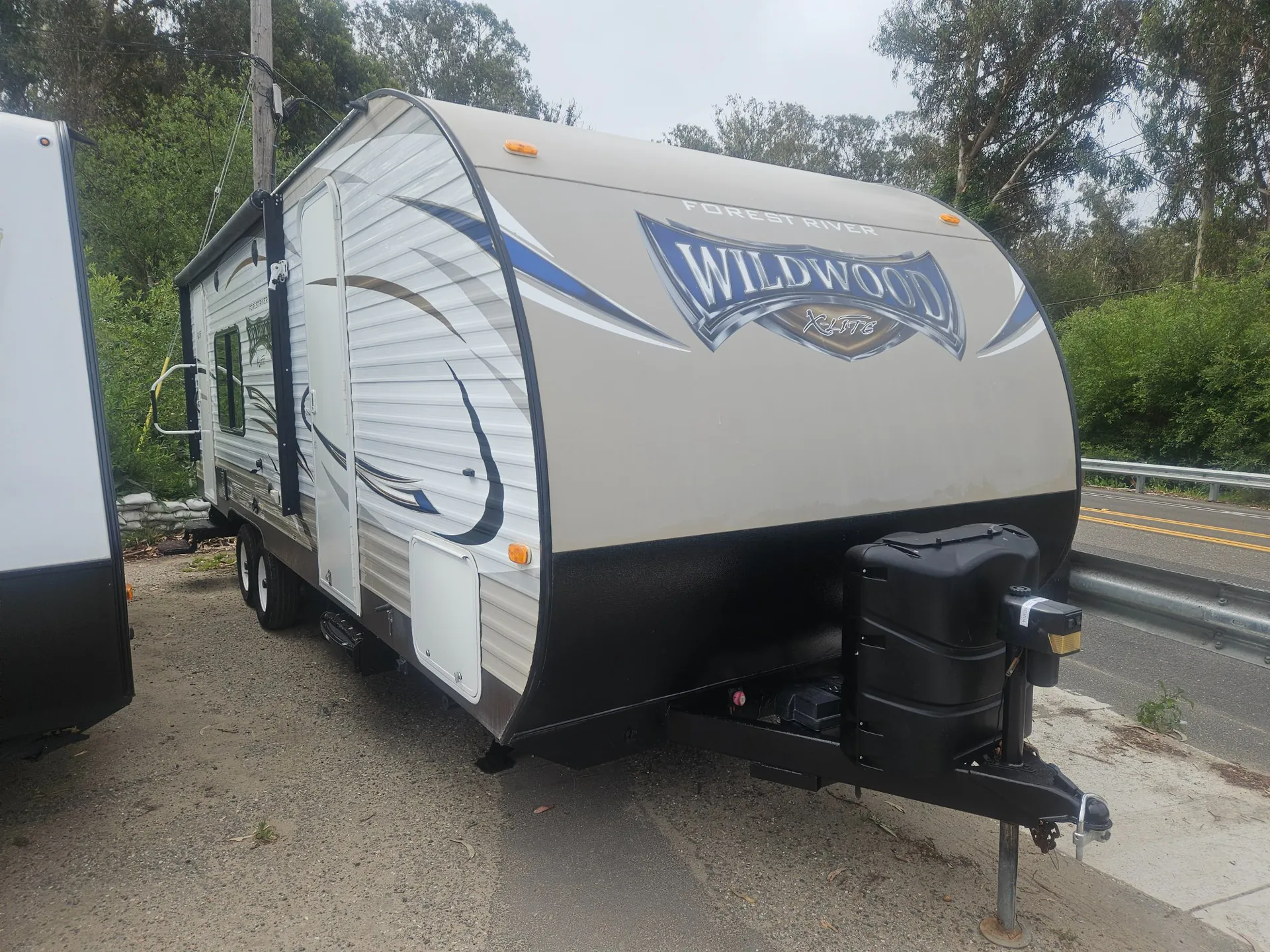2017 Forest River Wildwood X-Lite 231RKXL - Photo 2