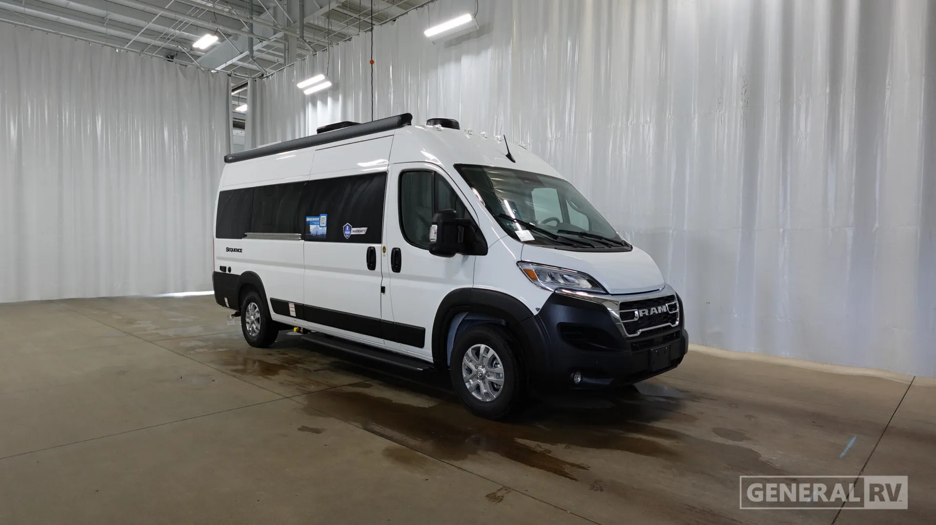 2027 Thor Motor Coach Sequence 20L - Photo 2