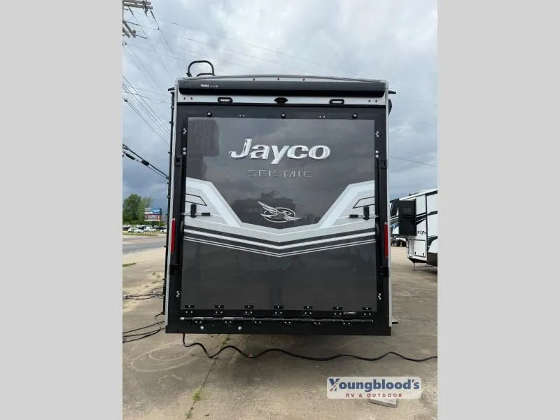 2025 Jayco Seismic 399 - Photo 4