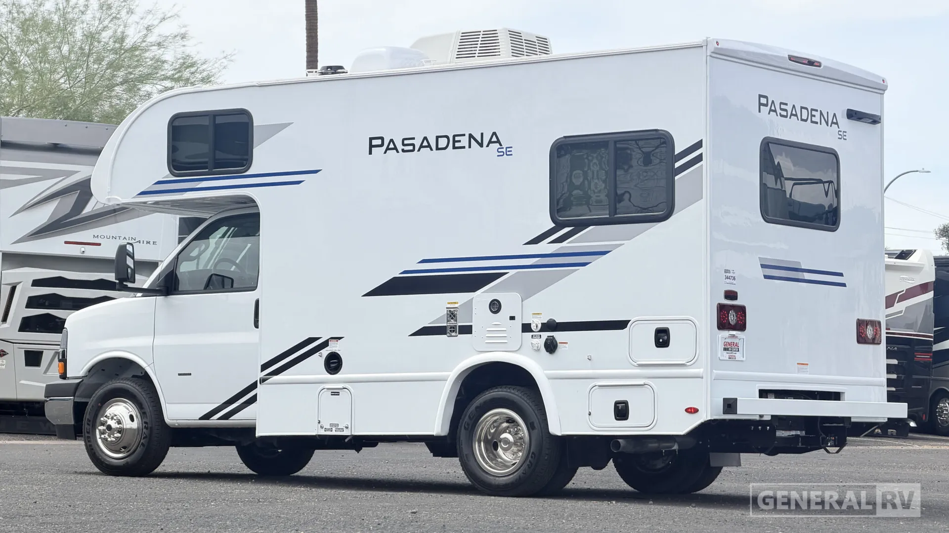 2026 Thor Motor Coach Pasadena SE SE19 Chevy - Photo 4
