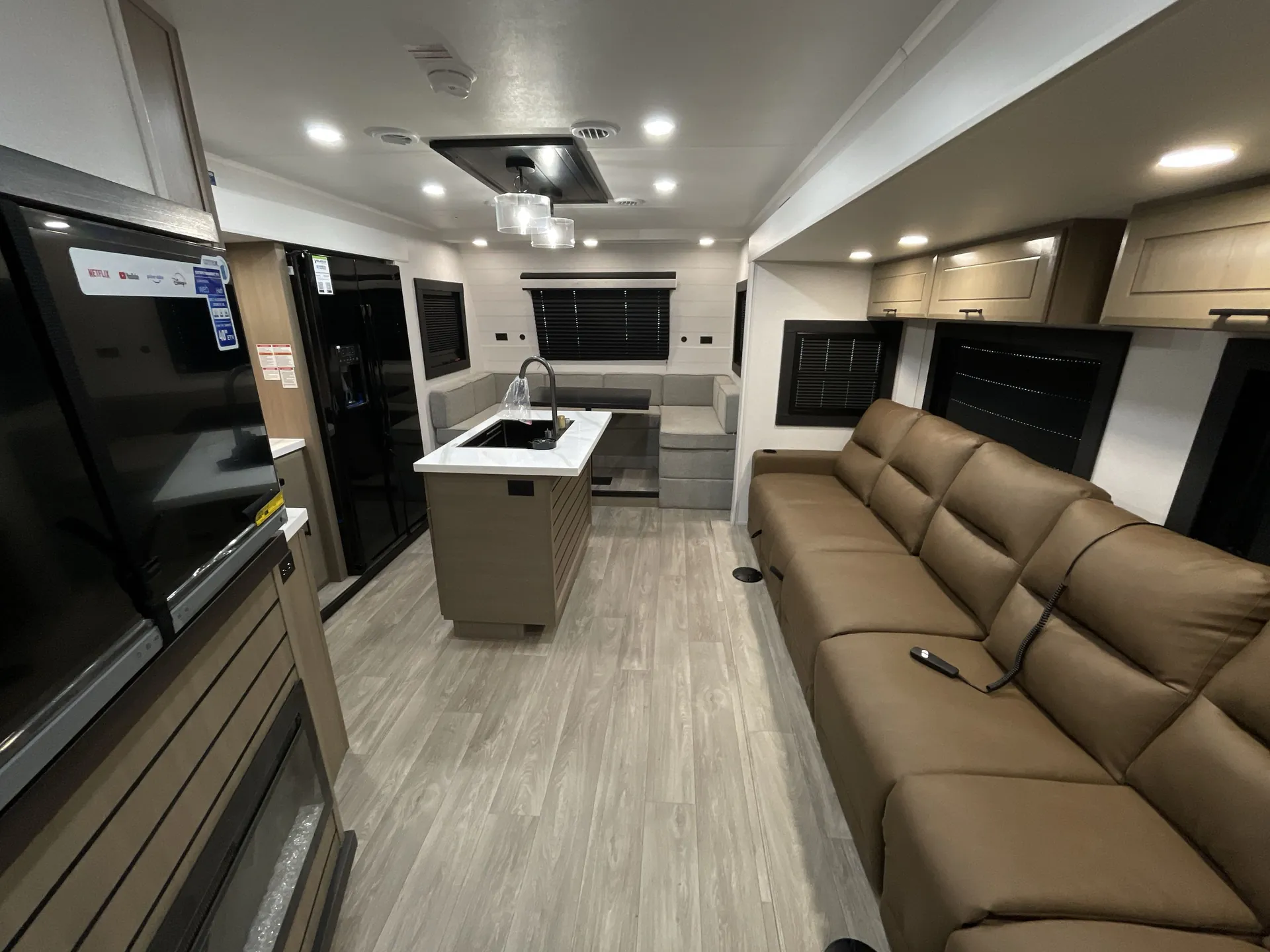 2027 Highland Ridge Open Range 3X 335RBS — living area main
