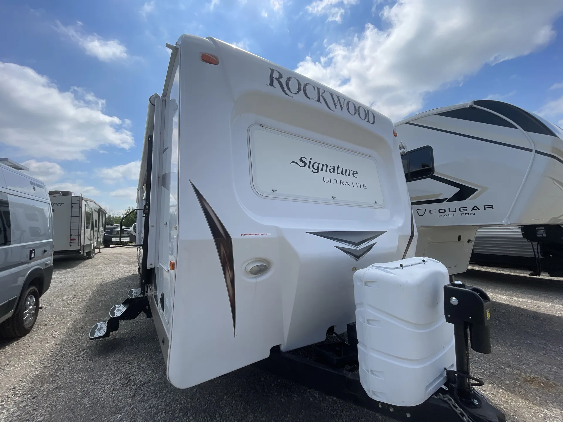 2015 Forest River Rockwood Signature Ultra Lite 8311WS - Photo 2
