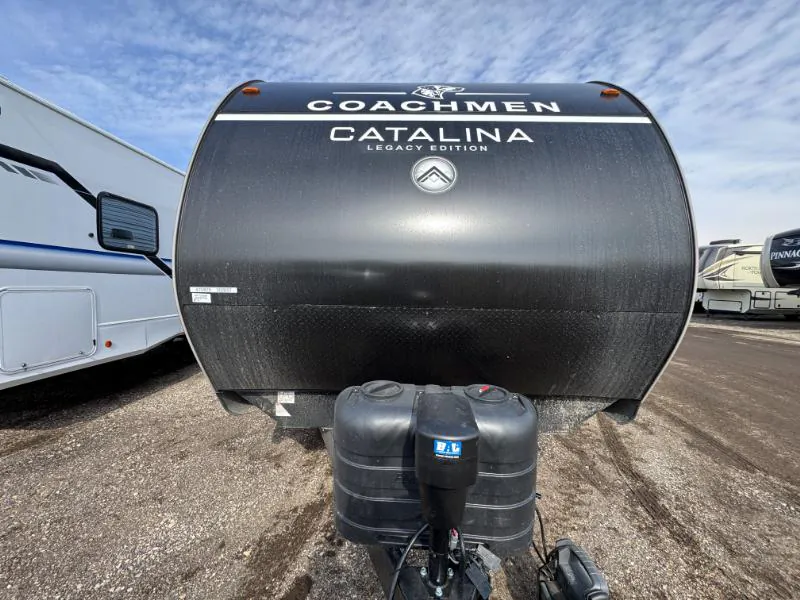 2026 Coachmen Catalina Legacy Edition 273DBHCK, Photos photo 3