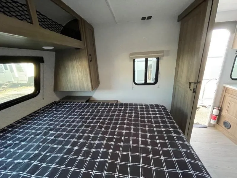 2026 Coachmen Freedom Express Select 30SE, Photos photo 19
