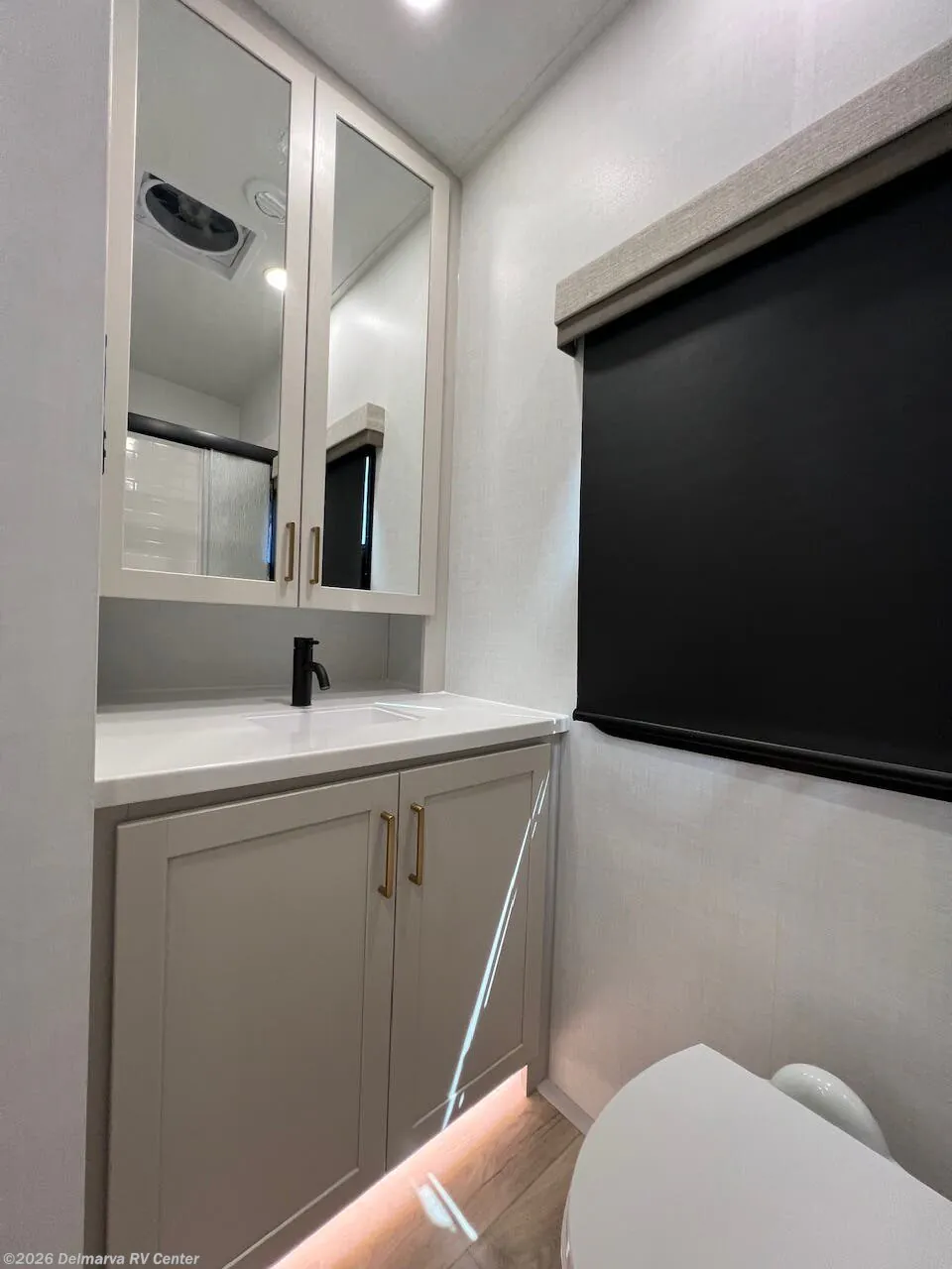 2027 Forest River Rockwood Signature 403SDB, Photos photo 18