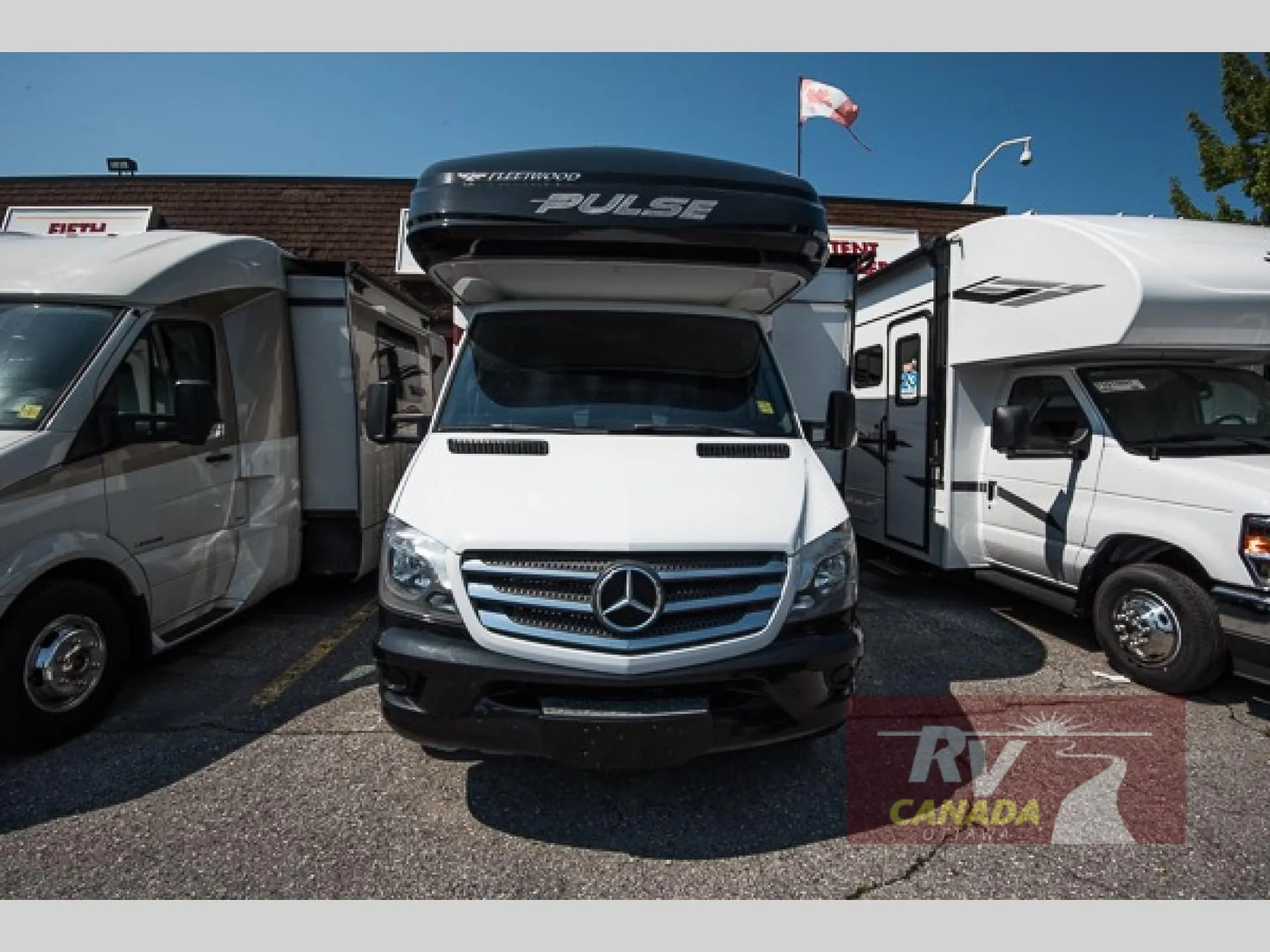 2018 Fleetwood Pulse 24B - Photo 3