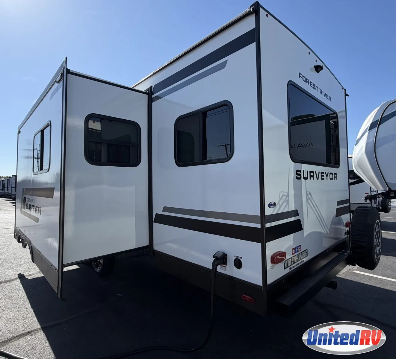 2027 Forest River Grand Surveyor 253RLS — Photo 6