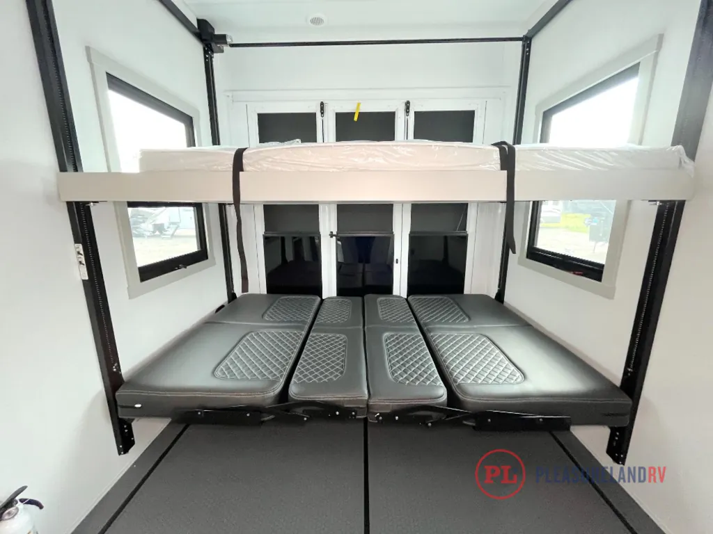 2026 Brinkley Model G 3970, Photos photo 11