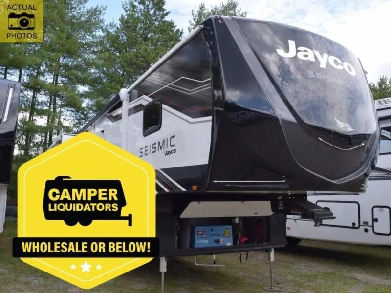 2026 Jayco Seismic 395 - Photo 2