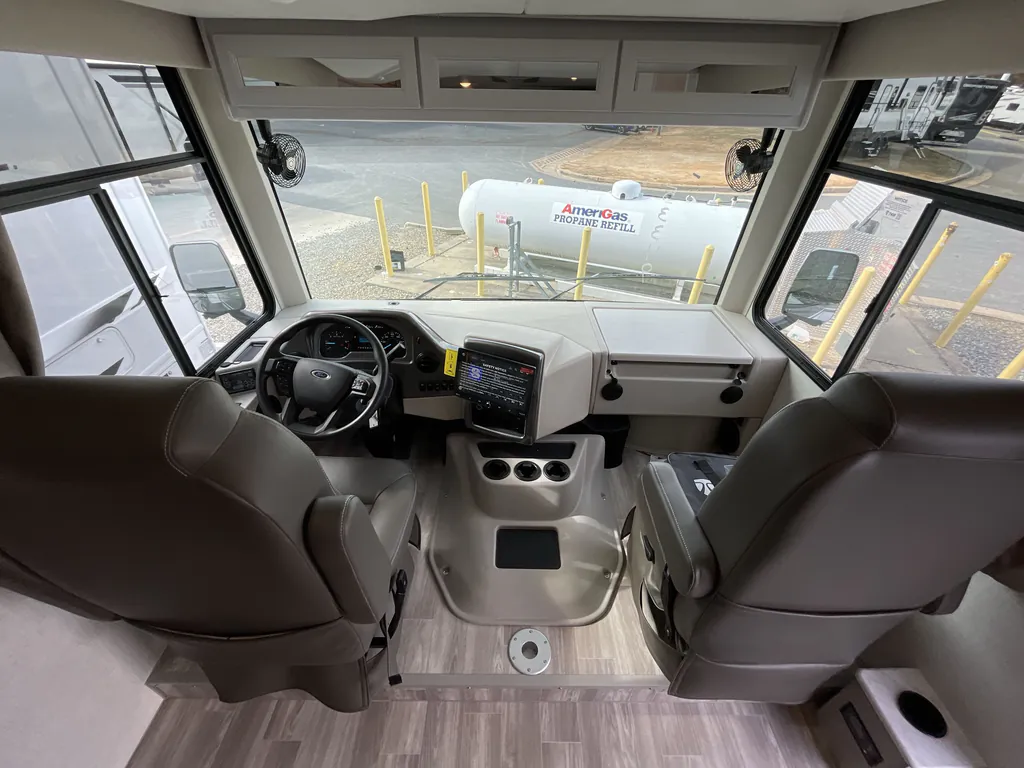 2026 Thor Motor Coach Windsport 29L, Photos photo 10