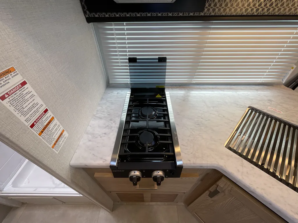 2026 Thor Motor Coach Freedom Elite 28HZ, Photos photo 10