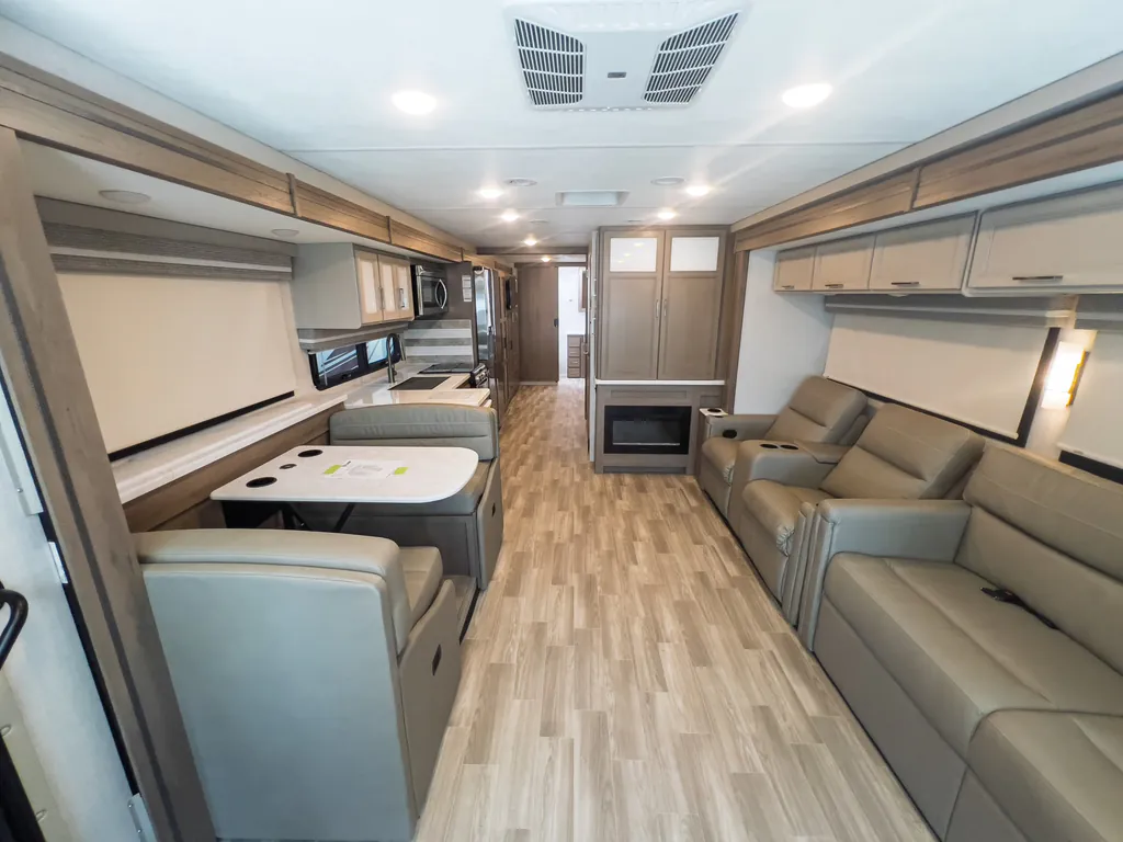 2027 Thor Motor Coach Windsport 36H, Photos photo 6