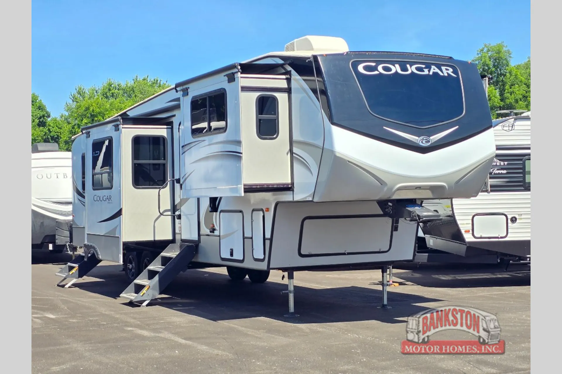 2022 Keystone Cougar 354FLS - Photo 2