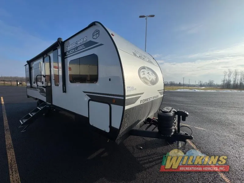 2026 Forest River Cherokee Grey Wolf Black Label 25RRTBL - Photo 2