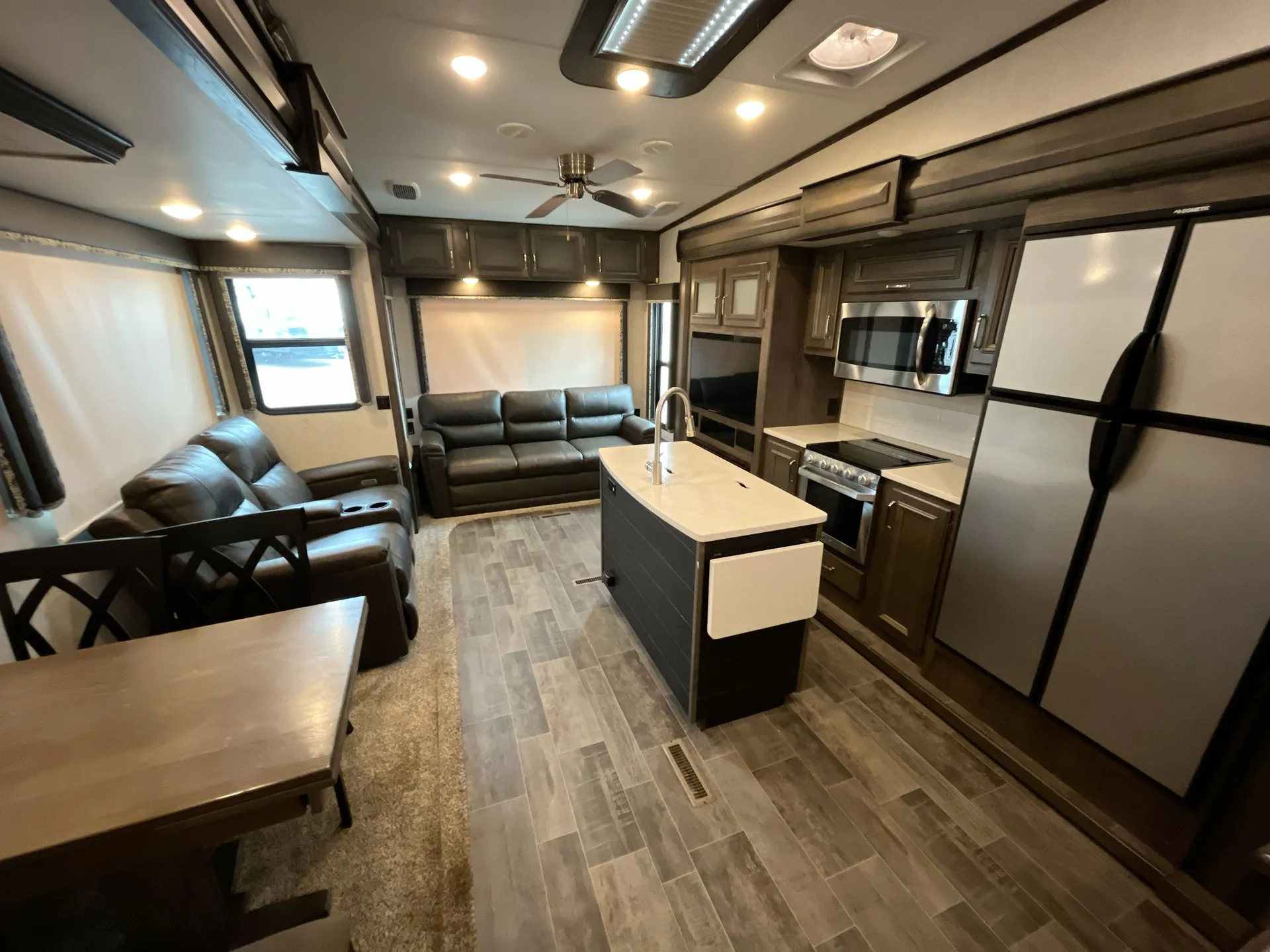 2019 Keystone Montana High Country 384BR — living area main