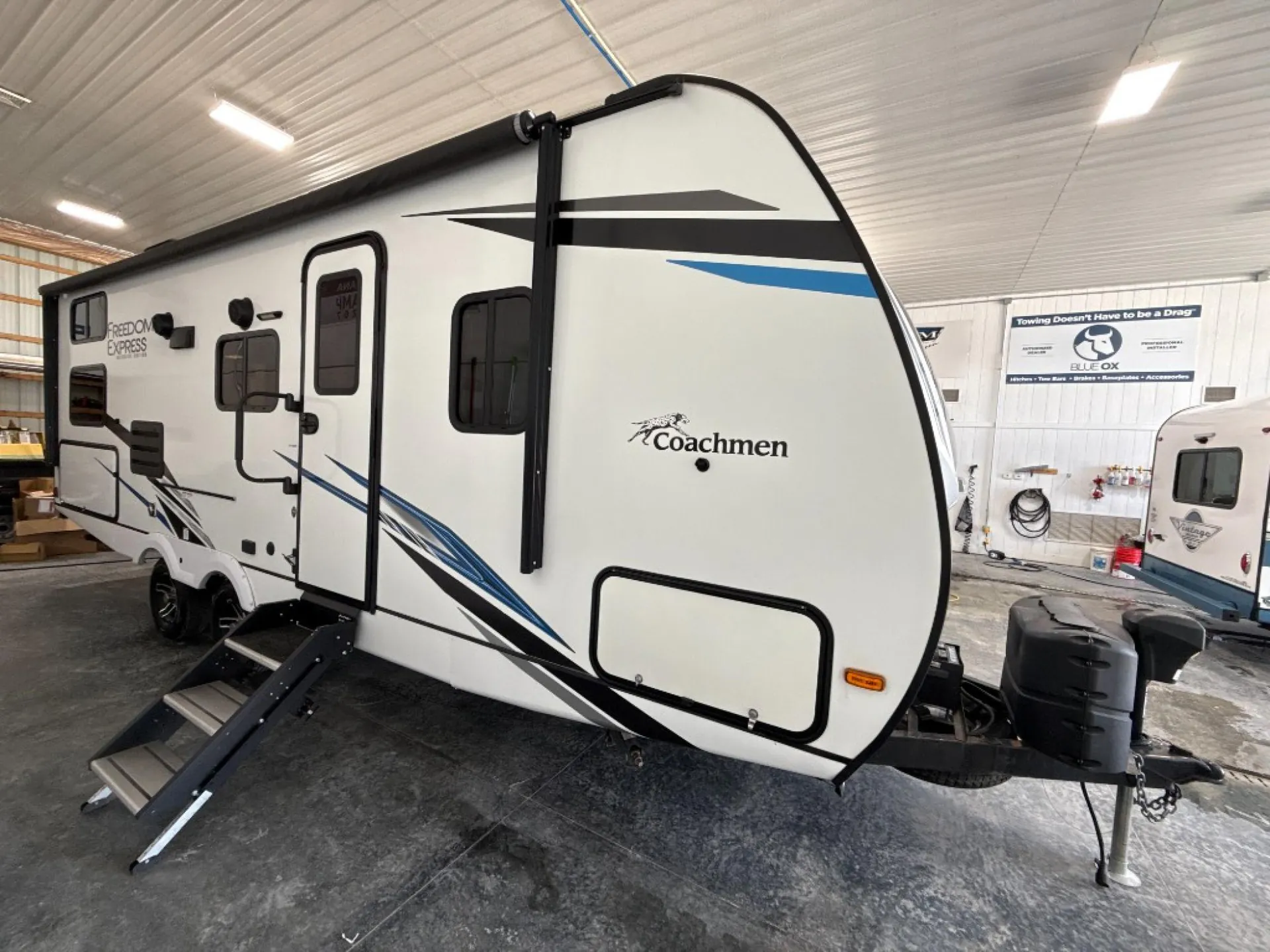 2022 Coachmen Freedom Express Ultra Lite 257BHS - Photo 2