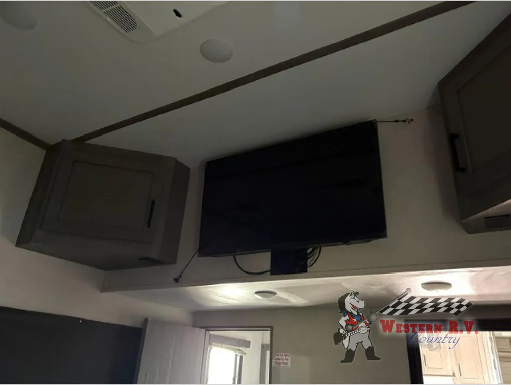 2021 Keystone Raptor 415, Photos photo 22