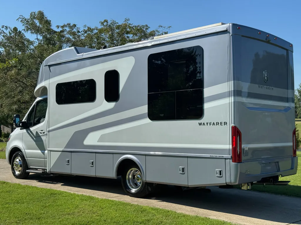 2024 Tiffin Wayfarer 25 RLW, Photos photo 5