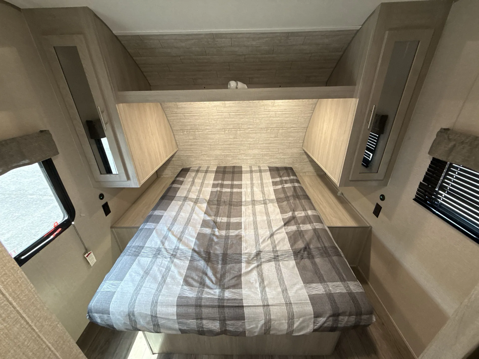 2023 Coachmen Catalina Summit Series 8 231MKS — living area main