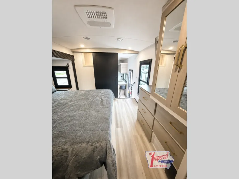 2027 Forest River Wildwood Heritage Glen Elite 36FL - Photo 3