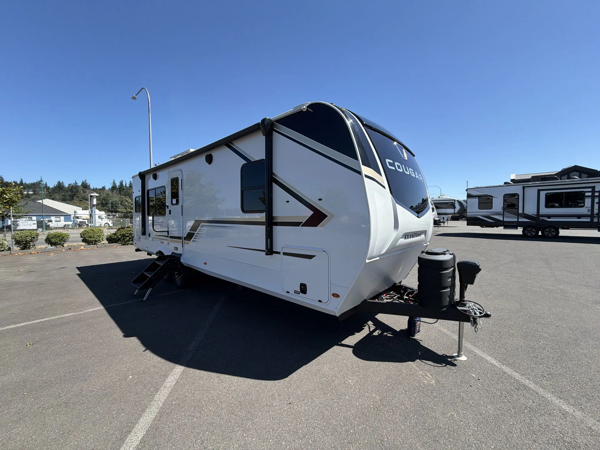 2027 Keystone Cougar Western Elevation 25MLWE dealer photo 1 from Tacoma RV Center