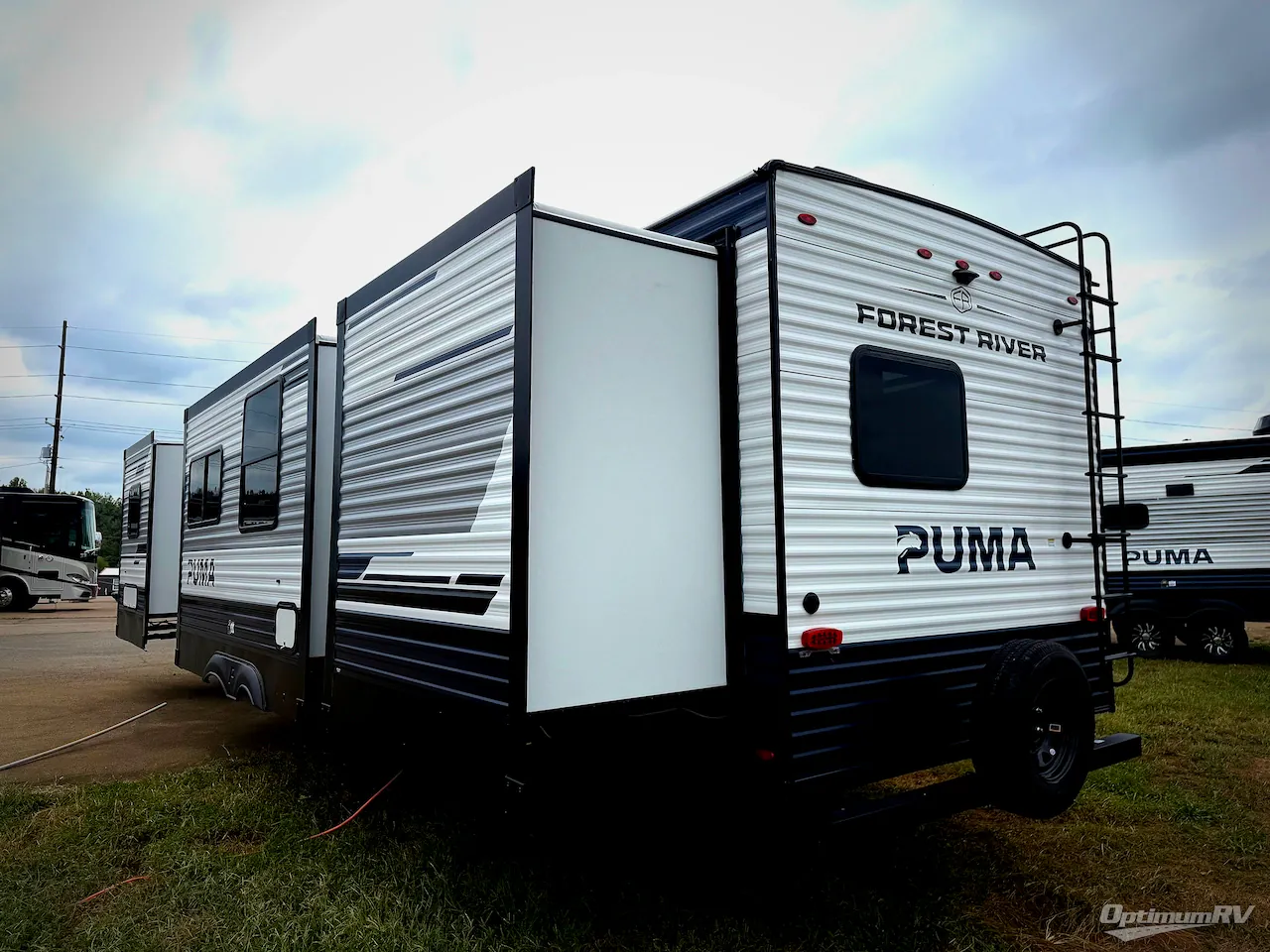 2027 Forest River Puma 32BHFS - Photo 4