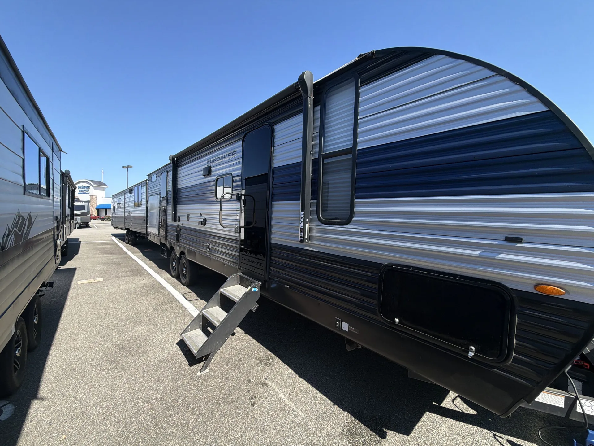 2022 Forest River Cherokee 294BH — campside
