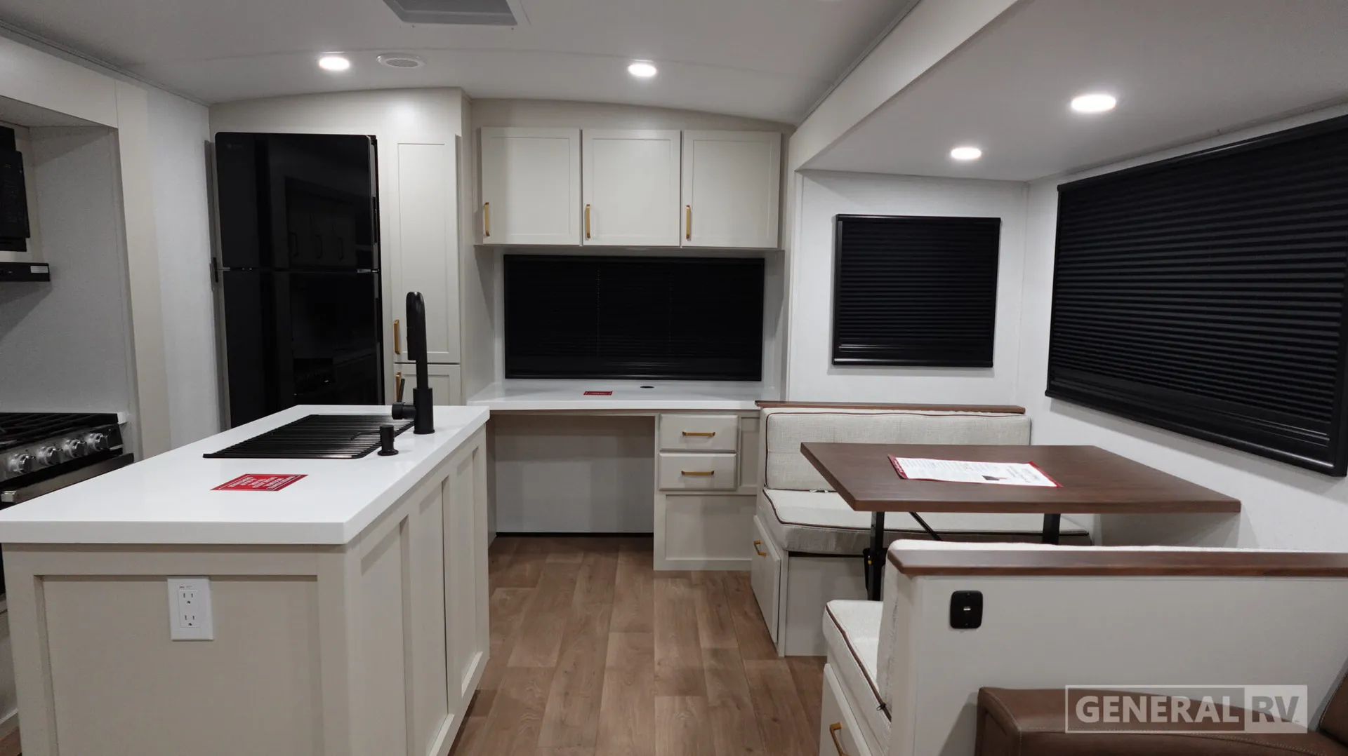 2027 Grand Design Imagine 2670MK - Photo 3