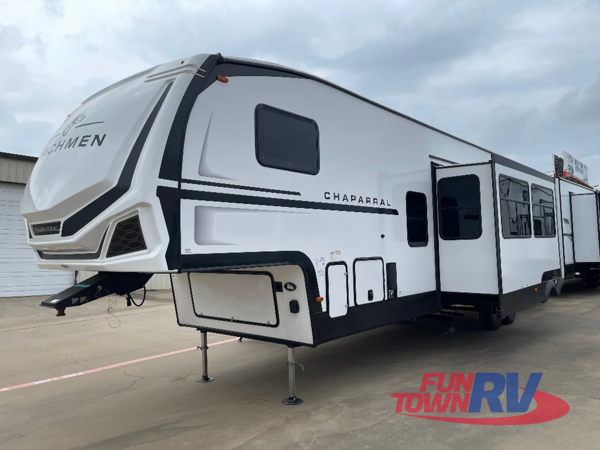 2026 Coachmen Chaparral 381DBL - Photo 3