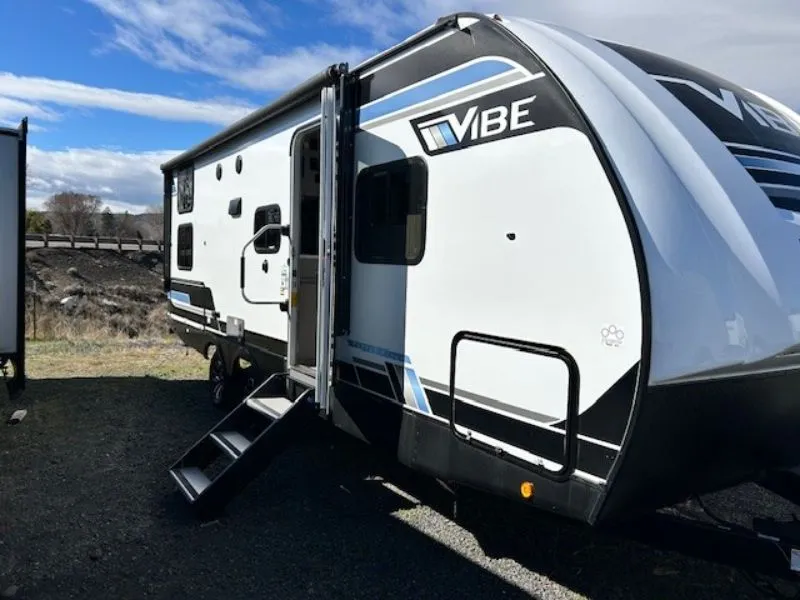 2025 Forest River Vibe 24DB - Photo 4