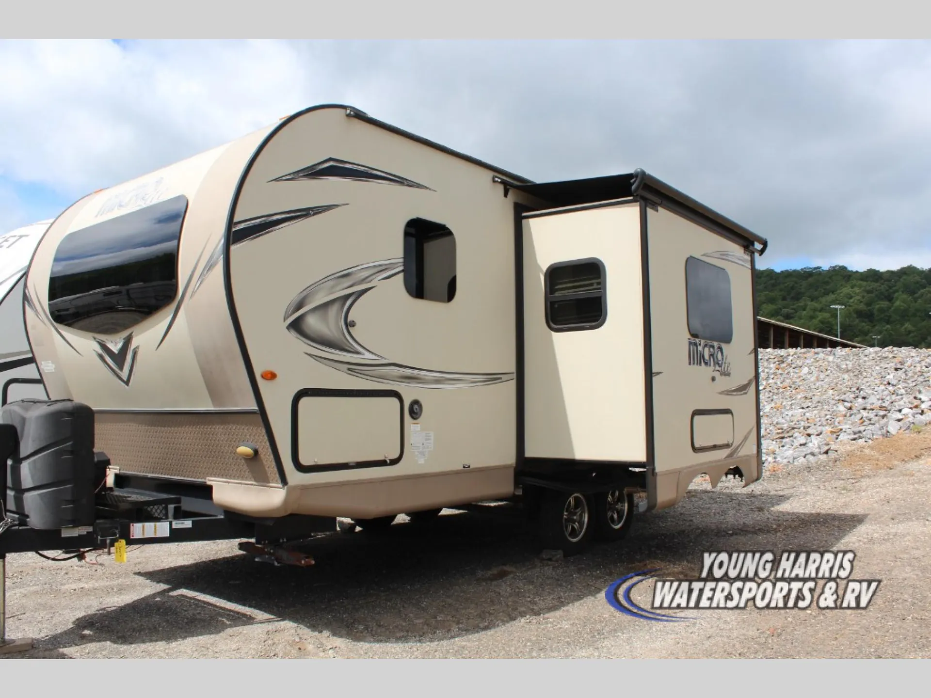 2019 Forest River Flagstaff Micro Lite 21DS - Photo 3