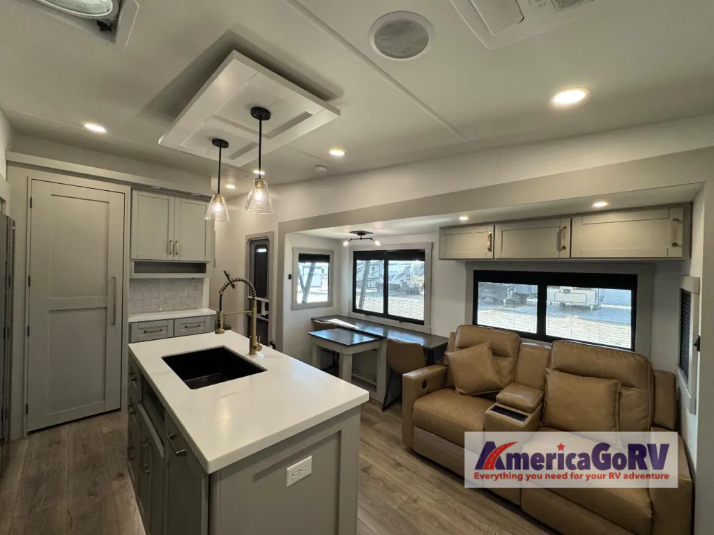 2025 Brinkley Model Z 3610, Photos photo 14
